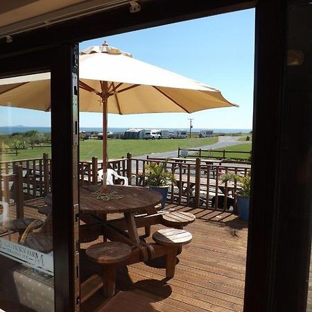Blackthorn Farm Bed & Breakfast Holyhead Dış mekan fotoğraf