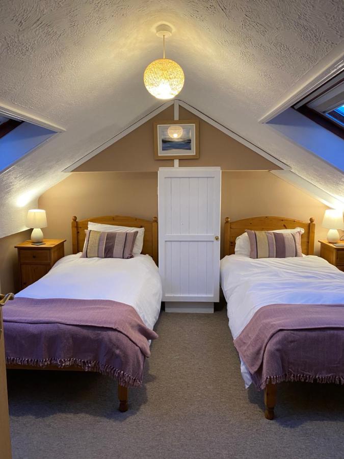 Blackthorn Farm Bed & Breakfast Holyhead Dış mekan fotoğraf