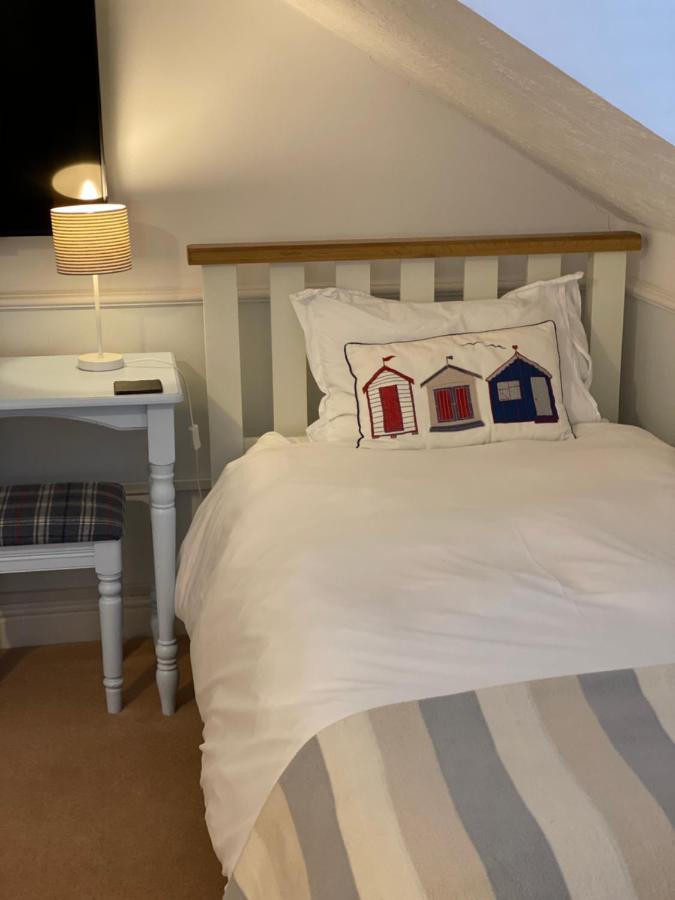 Blackthorn Farm Bed & Breakfast Holyhead Dış mekan fotoğraf