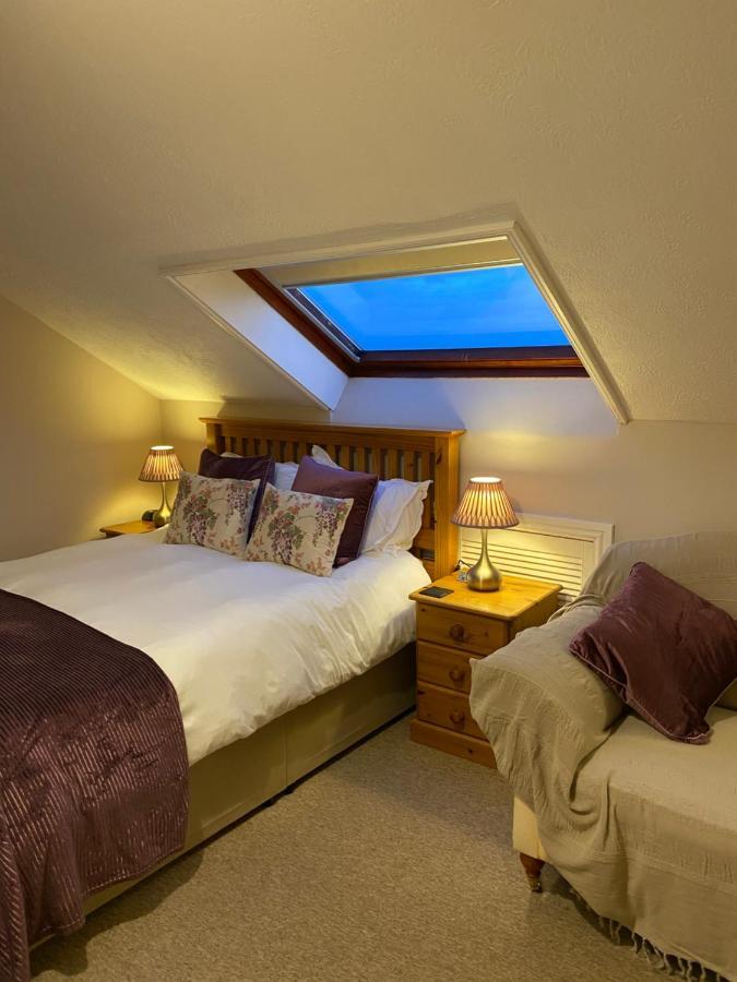 Blackthorn Farm Bed & Breakfast Holyhead Dış mekan fotoğraf