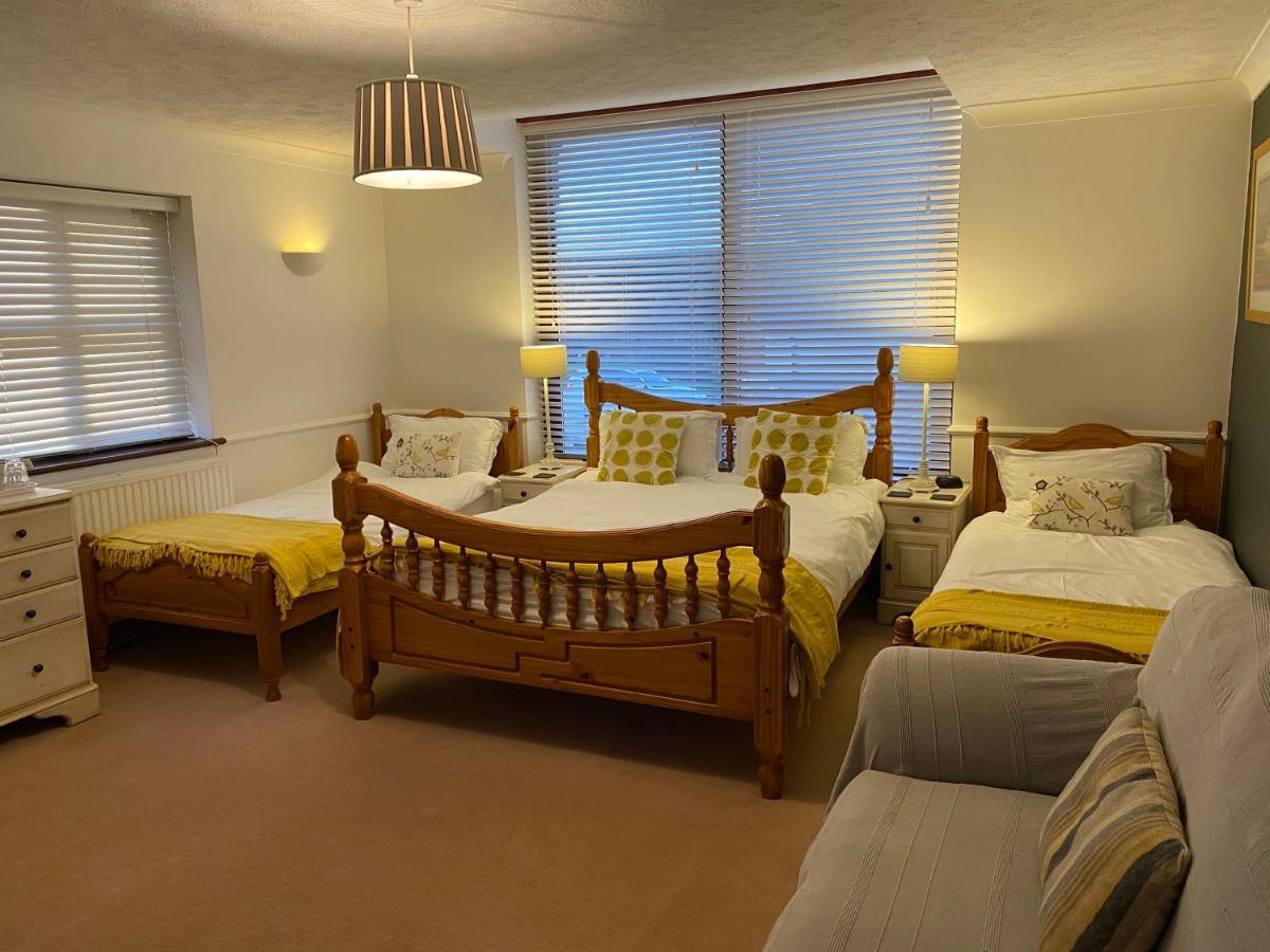 Blackthorn Farm Bed & Breakfast Holyhead Dış mekan fotoğraf