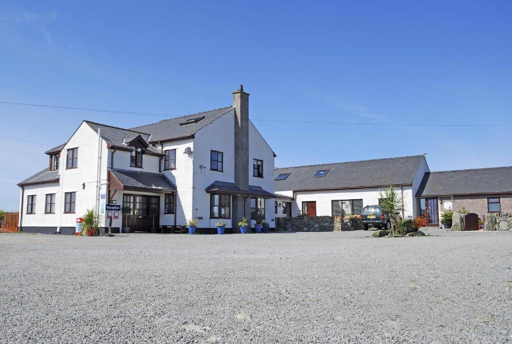 Blackthorn Farm Bed & Breakfast Holyhead Dış mekan fotoğraf