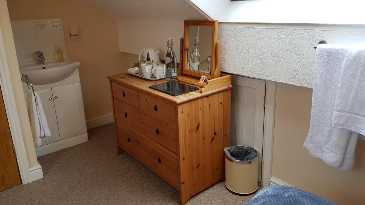 Blackthorn Farm Bed & Breakfast Holyhead Dış mekan fotoğraf
