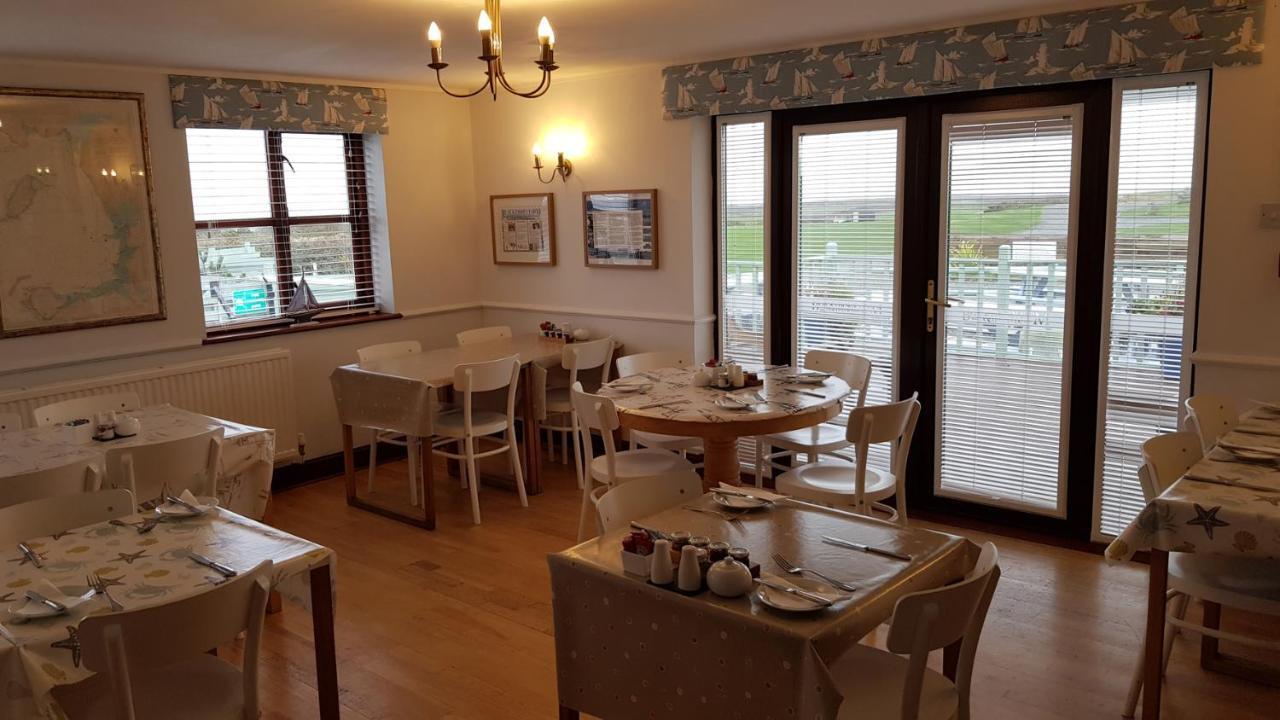 Blackthorn Farm Bed & Breakfast Holyhead Dış mekan fotoğraf