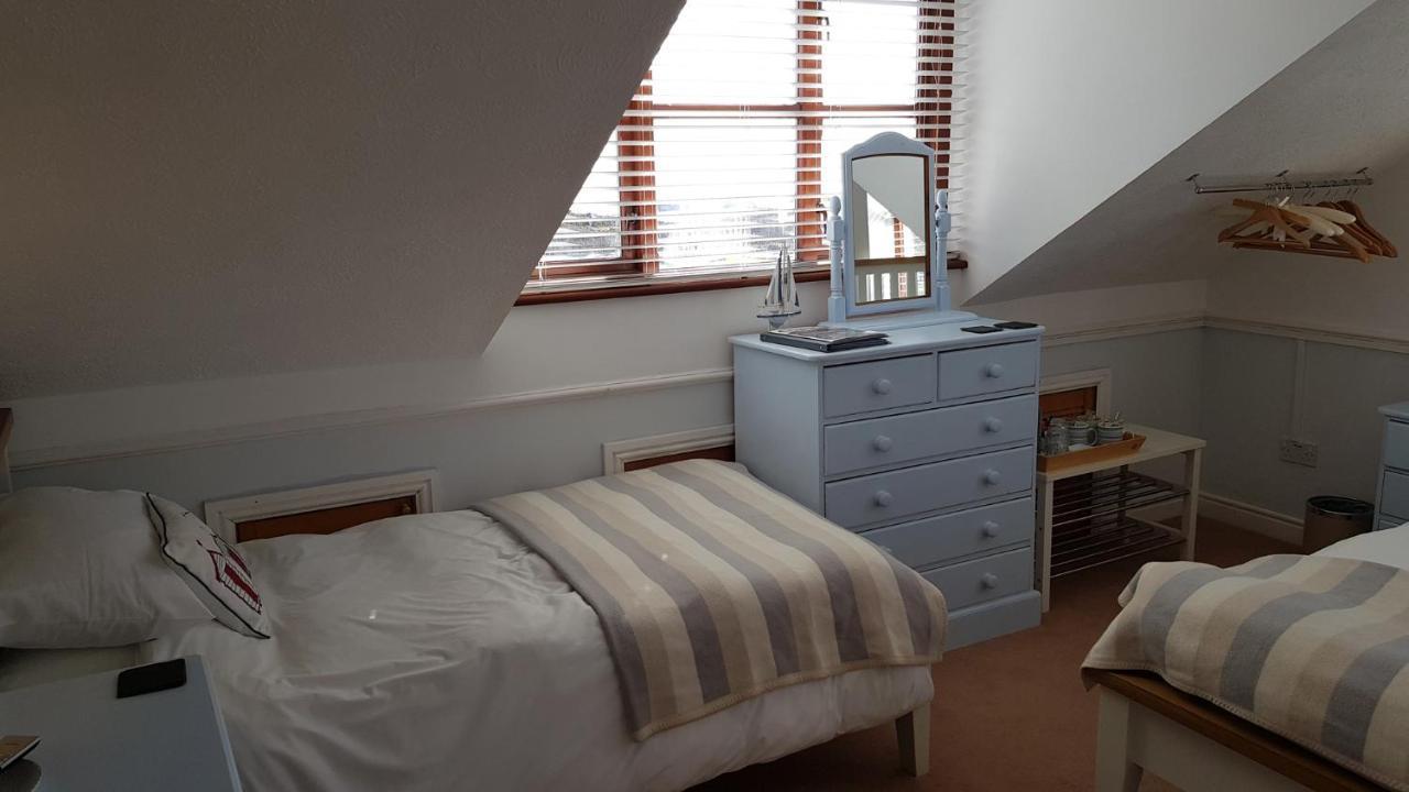 Blackthorn Farm Bed & Breakfast Holyhead Dış mekan fotoğraf