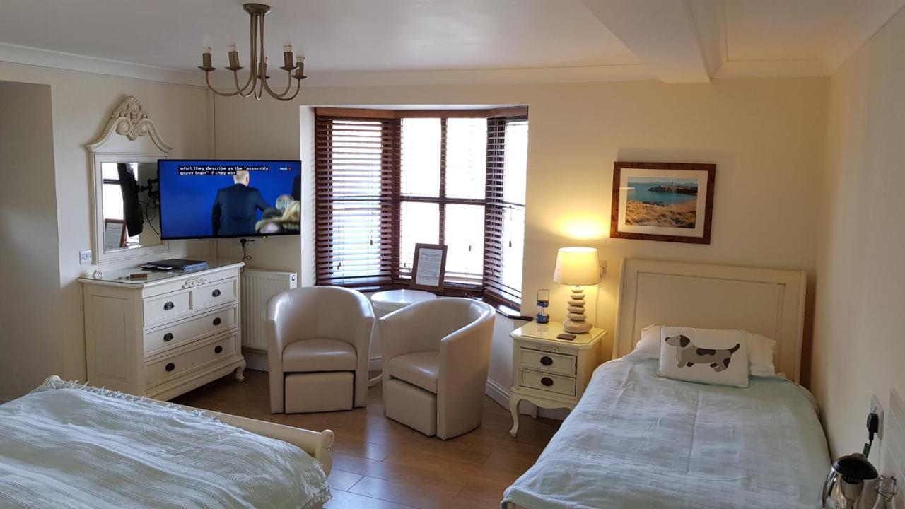 Blackthorn Farm Bed & Breakfast Holyhead Dış mekan fotoğraf